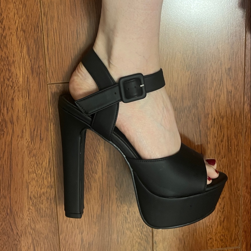 Elegant Black Platform Heels